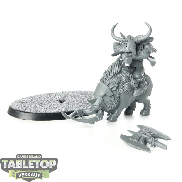 Orc & Goblin Tribes - Orc Warboss mounted klassisch - unbemalt