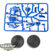 Blood Bowl - Elf and Dwarf Biased Referees - im Gussrahmen