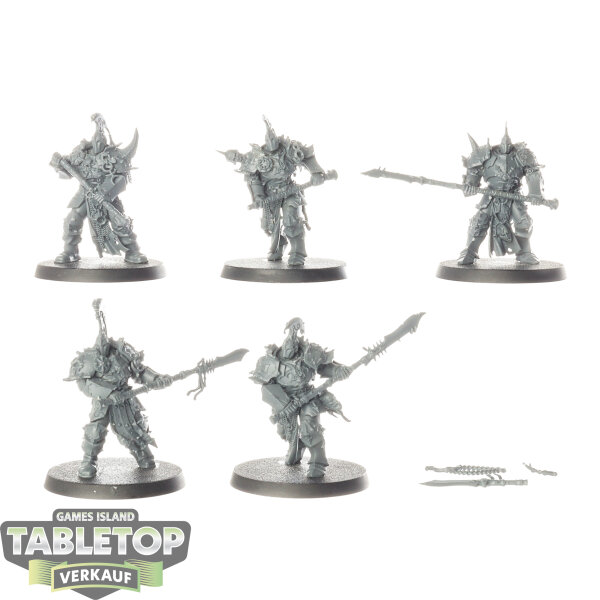 Slaves to Darkness - 5x Chaos Chosen - unbemalt