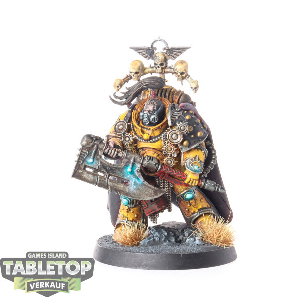 Horus Heresy - Imperial Fists-Legion Praetor with Power Axe - bemalt