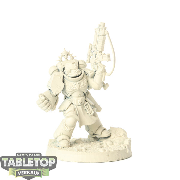 Space Marines - Space Marines: Lieutenant - grundiert