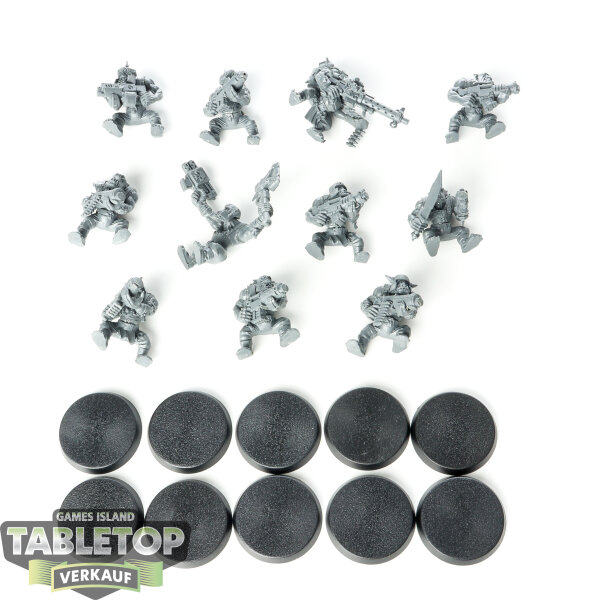 Orks - 11 Ork Boyz - unbemalt