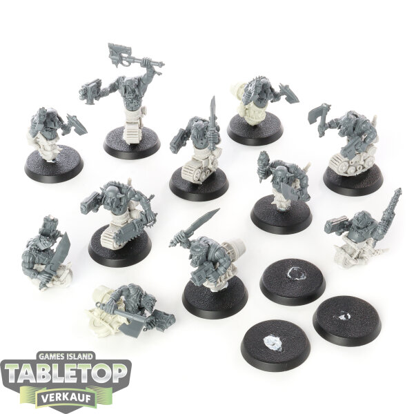Orks - 11x Ork Boyz - unbemalt