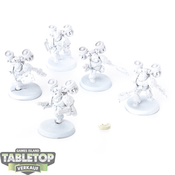Horus Heresy - 5 MKV Space Marine Assault Squad - grundiert