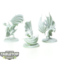 Flesh-eater Courts - 3 Crypt Infernal Courtier - grundiert