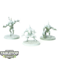 Flesh-eater Courts - 3 Crypt Haunter Courtier - grundiert