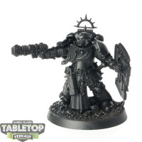 Space Marines - Lieutenant with Storm Shield - grundiert