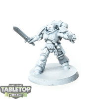 Space Marines - Lieutenant - grundiert