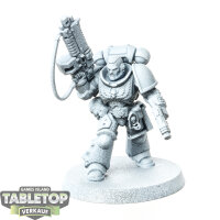 Space Marines - Lieutenant - grundiert