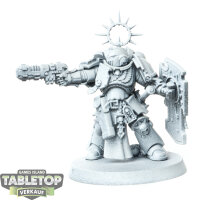Space Marines - Lieutenant with Storm Shield - grundiert