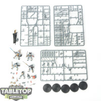 Grey Knights - 5x Grey Knights Paladins - teilweise gebaut