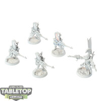 Aeldari - 5 Dire Avengers - grundiert