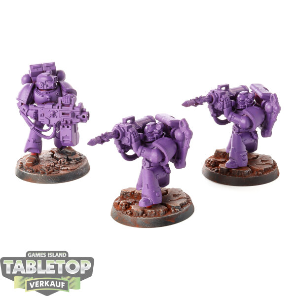 Space Marines - 3 Devastator Squad - grundiert