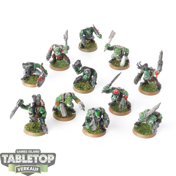 Orks - 11x Ork Boyz - bemalt