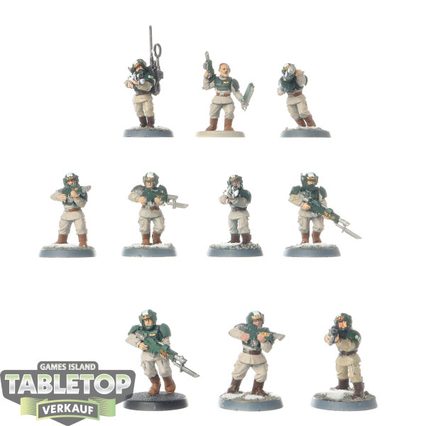 Astra Militarum - 10 Cadian Shock Troops classic - bemalt