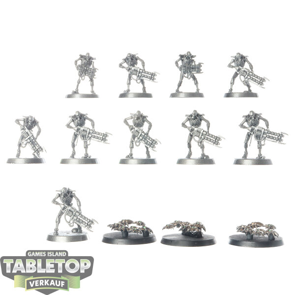 Necrons - 10 Necron Warriors - grundiert