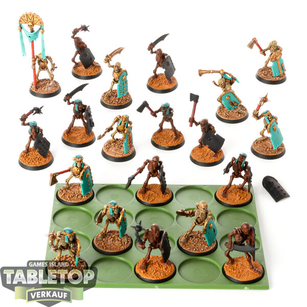 Tomb Kings of Khemri - 25x Tomb Kings Skeleton Warriors - teilweise bemalt