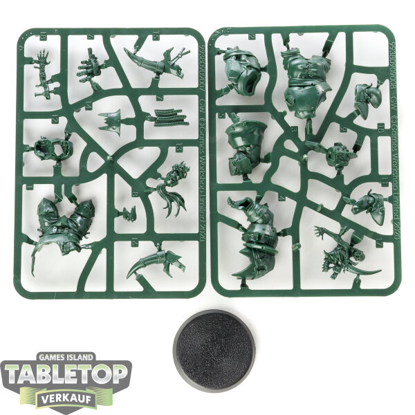 Blood Bowl - Varag Ghoul-Chewer - im Gussrahmen