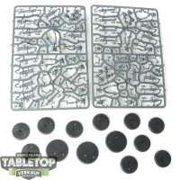 Necrons - 10 Necron Warriors - im Gussrahmen