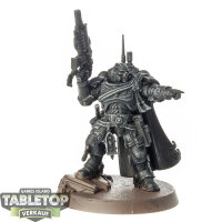 Space Marines - Captain in Phobos Armour - grundiert