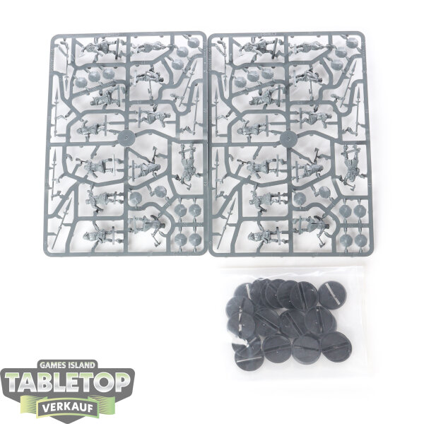 Der Hobbit Figuren - Gut - 24x Warriors of Erebor - im Gussrahmen