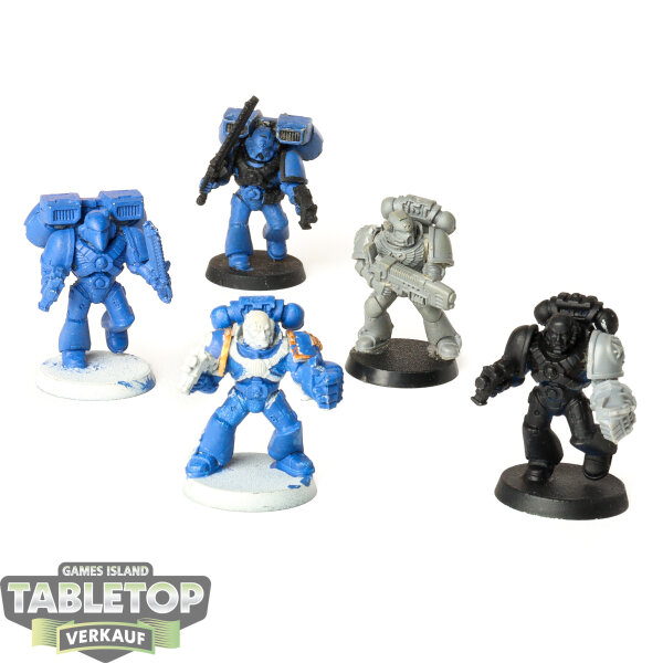 Space Marines - 5 Assault Squad - teilweise bemalt