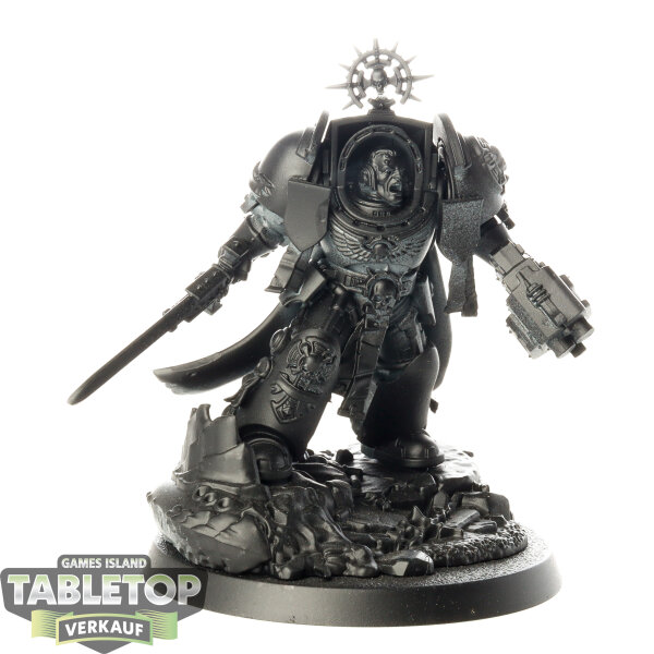 Space Marines - Captain in Terminator Armour - grundiert