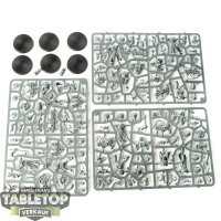 Emperor’s Children - 6x Noise Marines - im Gussrahmen