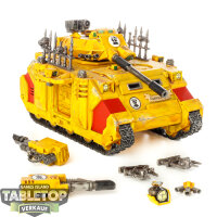 Imperial Fists - Predator Destructor - bemalt