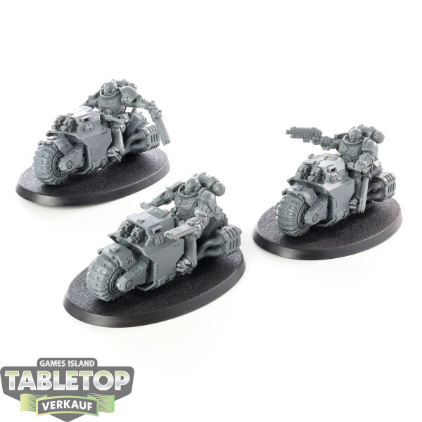Space Marines - 3 Outriders - unbemalt