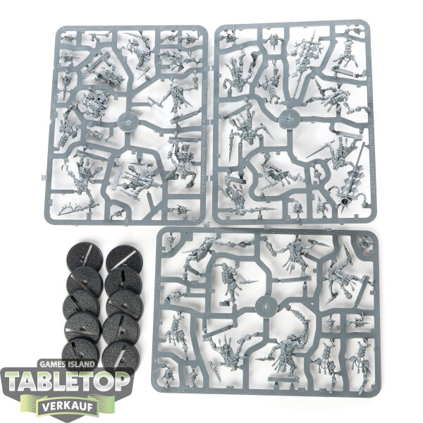 Orruk Warclans - 10 Hobgrot Slittaz - im Gussrahmen