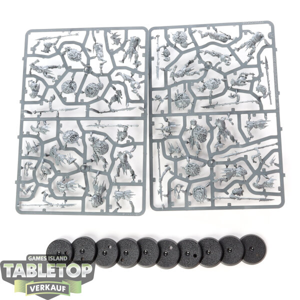 Orruk Warclans - 10 Gutrippaz - im Gussrahmen
