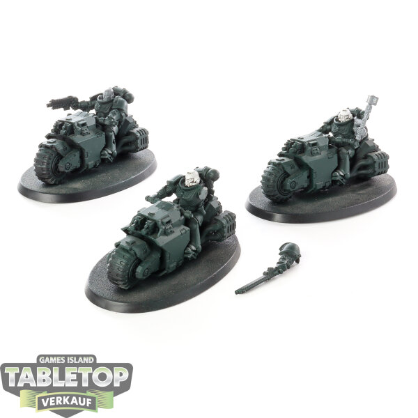 Space Marines - 3 Outriders - teilweise bemalt