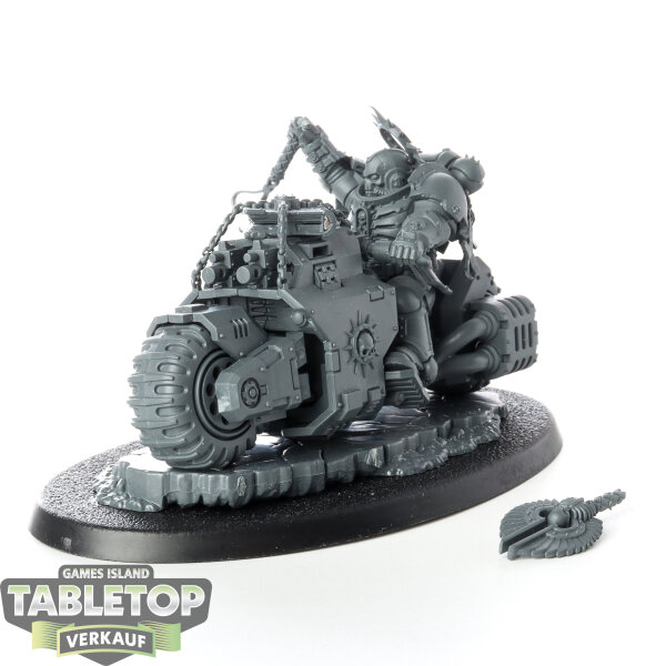 Space Marines - Chaplain on Bike - unbemalt