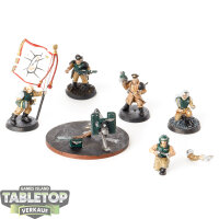 Astra Militarum - 5 Cadian Command Squad classic -...