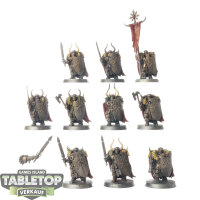 Slaves to Darkness - 10 Chaos Warriors klassisch - bemalt