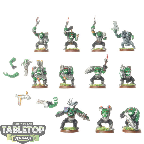 Orks - 11x Ork Boyz Klassisch - teilweise bemalt