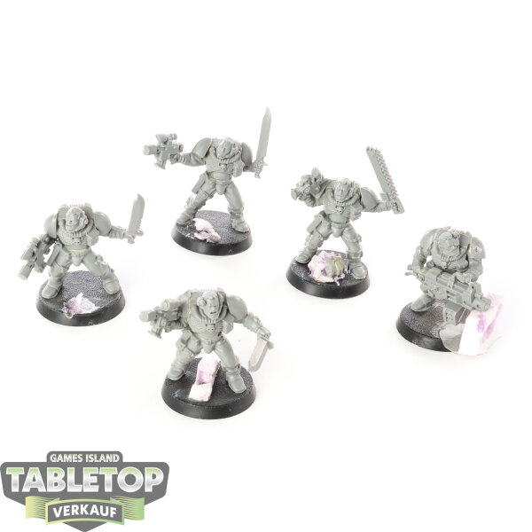 Space Marines - 5 x Scouts klassisch - unbemalt