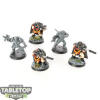 Space Marines - 5 x Scouts klassisch - teilweise bemalt