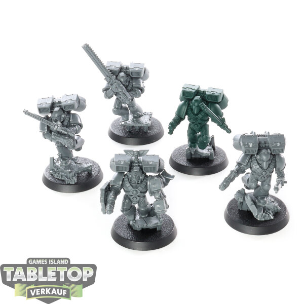 Space Marines - 5x Assault Marines - teilweise bemalt