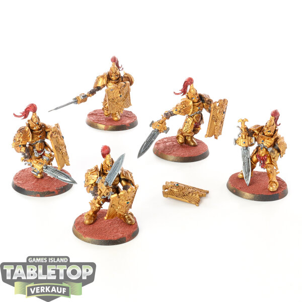 Adeptus Custodes - 5x Custodian Guard - bemalt