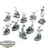 Orruk Warclans - 10 Savage Boarboys - grundiert