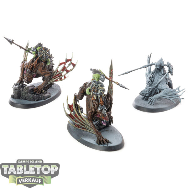 Flesh-eater Courts - 3x Morbheg Knights - teilweise bemalt
