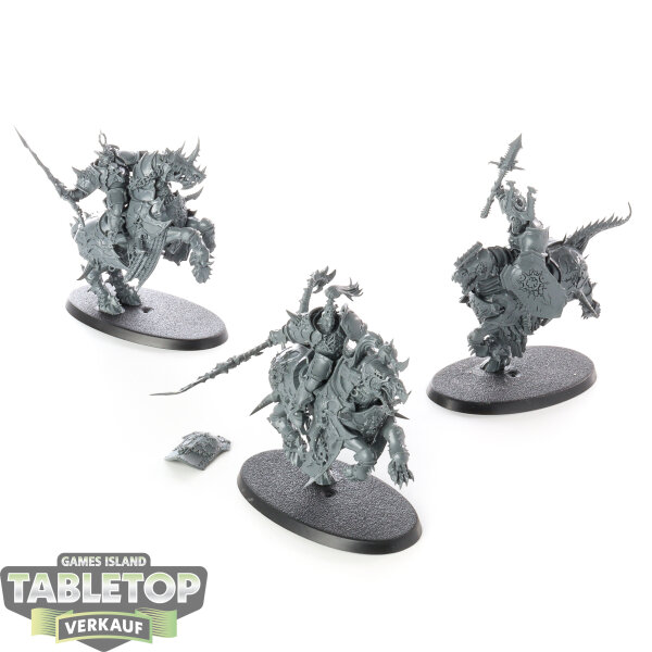 Slaves to Darkness - 3x Varanguard - unbemalt