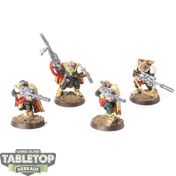Space Marines - 4x Sniper Scouts klassisch - bemalt