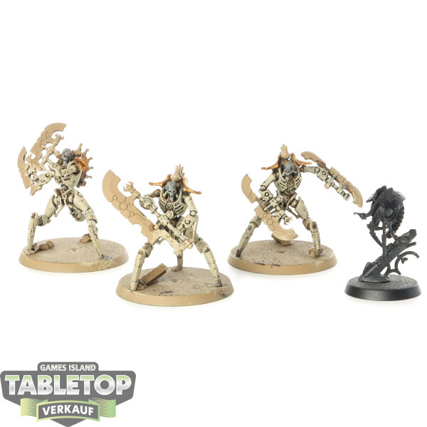 Necrons - 3 Skorpekh Destroyers - teilweise bemalt