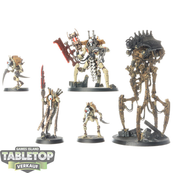 Necrons - Necrons Royal Court - teilweise bemalt