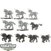 Warriors of Chaos - 10 Chaos Knights - teilweise bemalt