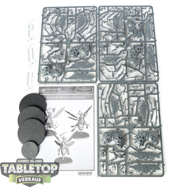 Chaos Daemons - 3 Plague Drones - im Gussrahmen