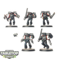 Black Templars - 5x Assault Squad Marines - bemalt